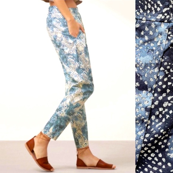 Aritzia Community XS Silk Pleated Pant - Picture 1 of 9